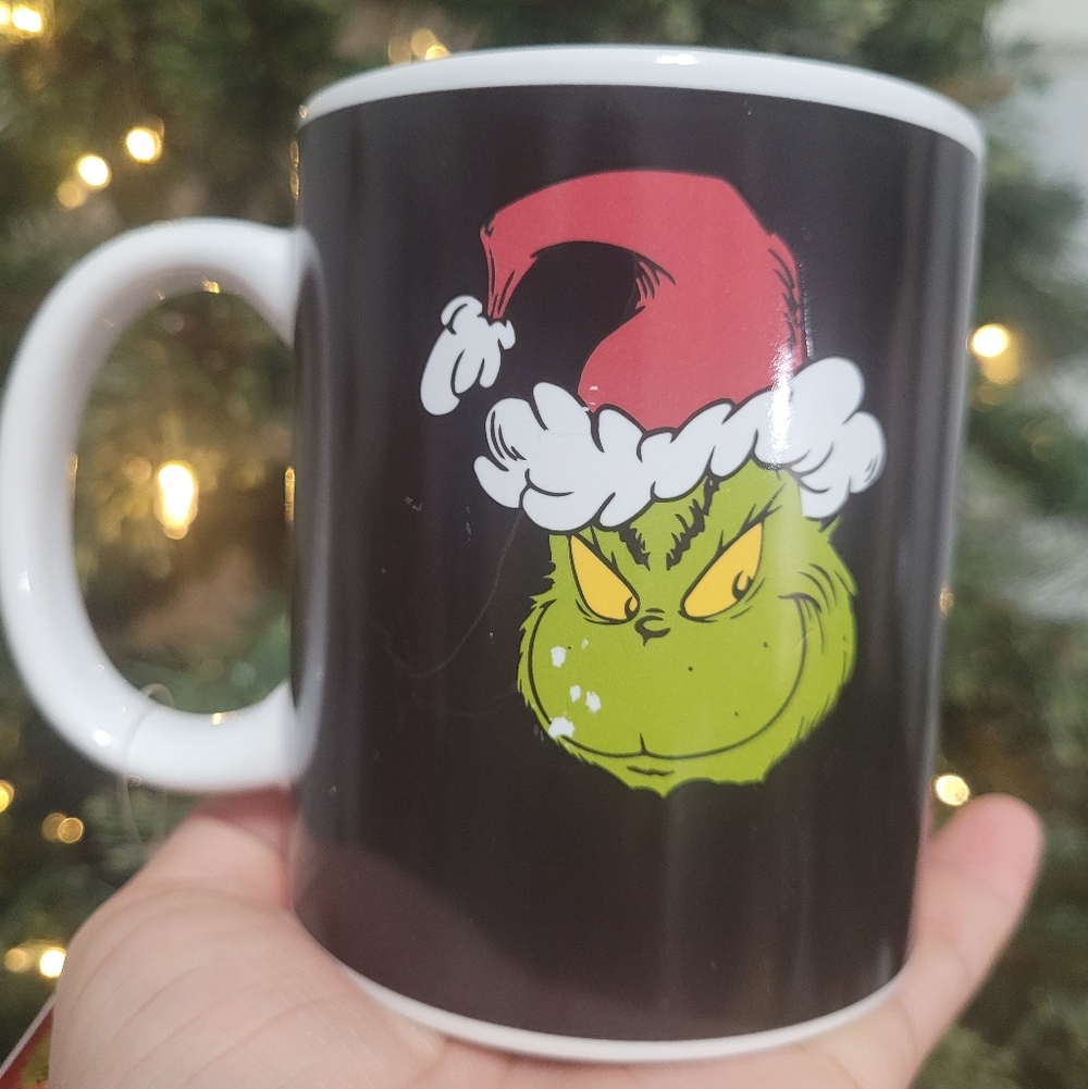 Grinch Christmas Mug - Black and Red. Heat Reactive.